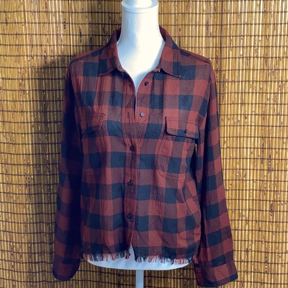 Treasure & Bond Women’s Plaid Button Down Top